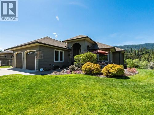 943 Riverview Place, Castlegar, BC - Outdoor