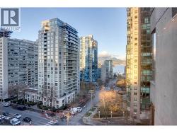 601 738 BROUGHTON STREET  Vancouver, BC V6G 3A7