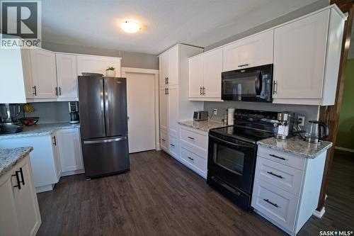 101 5Th Avenue S, Big River, SK - Indoor Photo Showing Kitchen