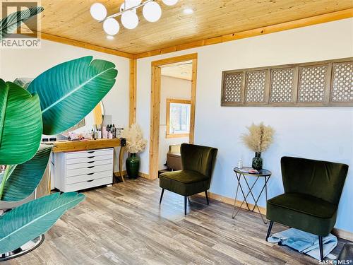 Reiss Acreage, Vibank, SK - Indoor