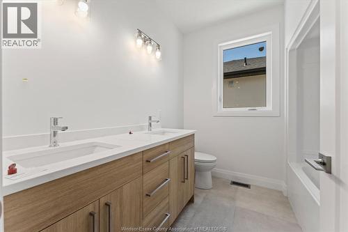 8312 Annie, Mcgregor, ON - Indoor Photo Showing Bathroom