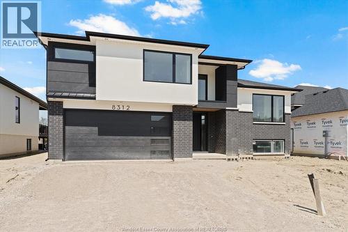 8312 Annie, Mcgregor, ON - Outdoor