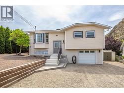 876 Eveningstar Crescent Oliver, BC V0H 1T0