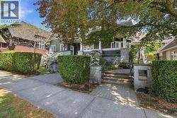 5338 LARCH STREET  Vancouver, BC V6M 4C8