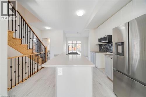 2566 Mojave Path Unit# 137, Oshawa, ON - Indoor Photo Showing Kitchen