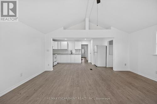 584 Waterloo Street, Hamilton, ON - Indoor