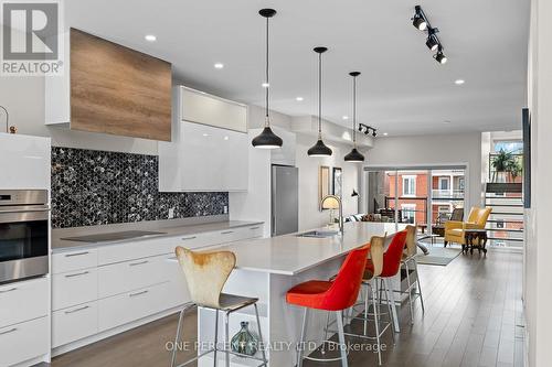 91 Hamilton Avenue N, Ottawa, ON - Indoor Photo Showing Kitchen With Upgraded Kitchen