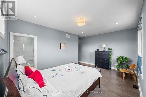 91 Hamilton Avenue N, Ottawa, ON - Indoor Photo Showing Bedroom
