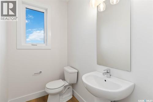 37 105 Hathway Crescent, Saskatoon, SK - Indoor Photo Showing Bathroom
