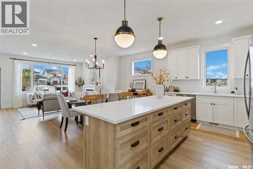 37 105 Hathway Crescent, Saskatoon, SK - Indoor Photo Showing Kitchen With Upgraded Kitchen