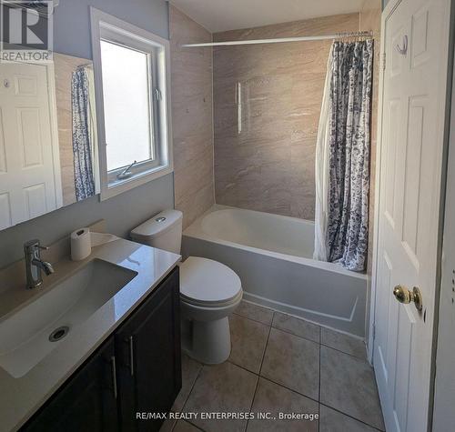 40 Sweetwood Circle, Brampton, ON - Indoor Photo Showing Bathroom
