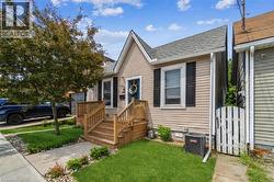 491 N FERGUSON Avenue N Hamilton, ON L8L 4Z4
