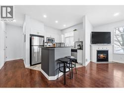 112 2330 WILSON AVENUE Port Coquitlam, BC V3C 1Z6
