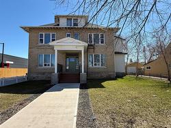 22 3rd Street SW  Portage La Prairie, MB R1N 2B7