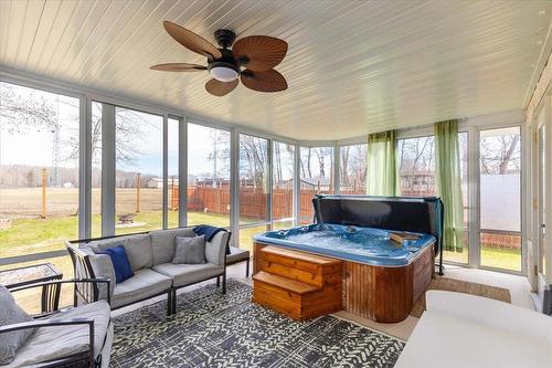 Hot tub with 6 seats, updated parts in 2024. - 19 Hunter Crescent, Pinawa, MB - Indoor Photo Showing Other Room