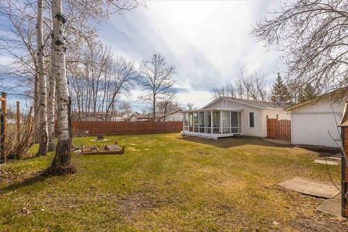 19 Hunter Crescent, Pinawa, MB - Outdoor