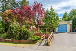 3705 Cottleview Dr Nanaimo, BC V9T 4G4
