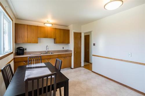 156 Ridley Pl, Winnipeg, MB 