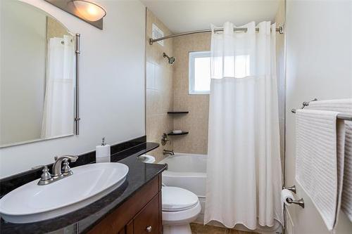 156 Ridley Pl, Winnipeg, MB 