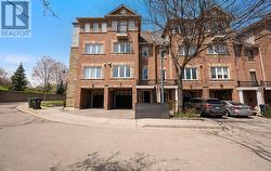 36 CLOCKWORK LANE Toronto, ON M8Y 4H5