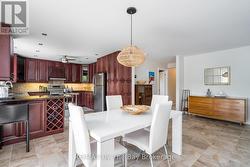 Dining Area - 