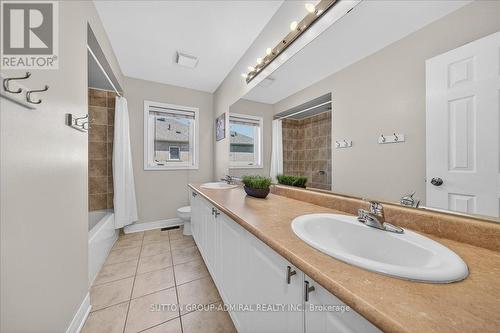 6 White Crescent, Barrie, ON - Indoor Photo Showing Bathroom