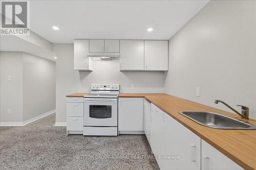 6 White Crescent, Barrie, ON - Indoor Photo Showing Kitchen