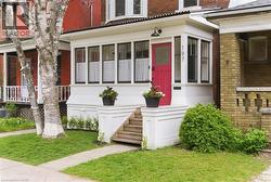 197 BURRIS Street  Hamilton, ON L8M 2J7