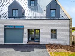 11 Spinnaker Run Fox Harbour, NS B0K 1Y0