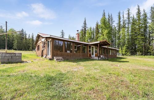 600 Robinson Road, Edgewood, BC - Outdoor