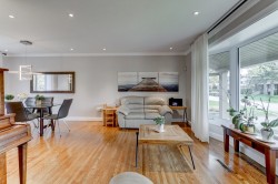 Salon - 
