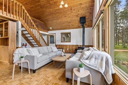 42 Duke St, Woodridge, MB 