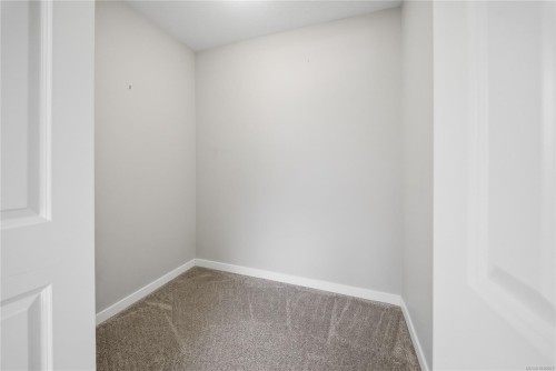 1730 Parhar Rd, Nanaimo, BC - Indoor Photo Showing Other Room