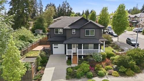 1730 Parhar Rd, Nanaimo, BC - Outdoor With Facade