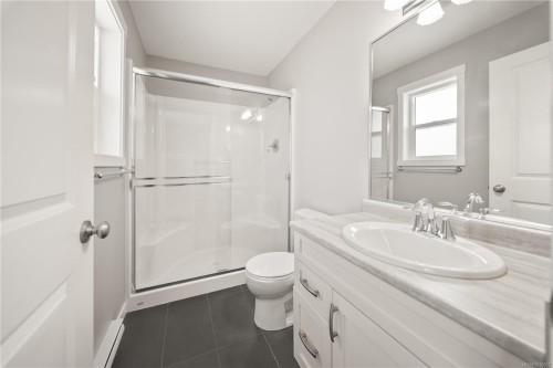 1730 Parhar Rd, Nanaimo, BC - Indoor Photo Showing Bathroom