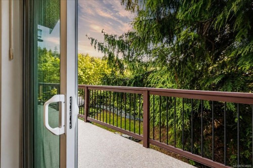 3298 Cook St, Chemainus, BC 