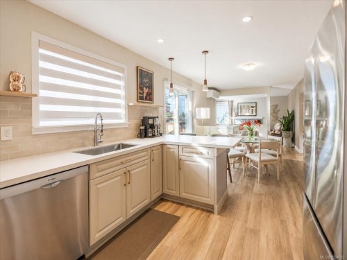 3298 Cook St, Chemainus, BC 