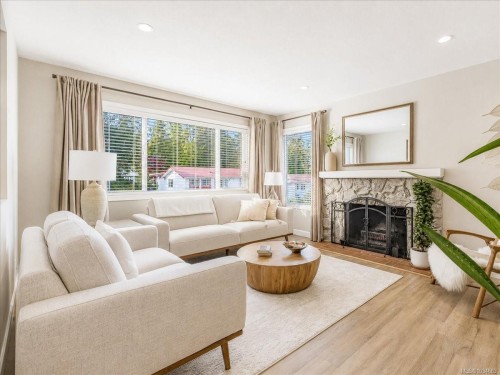 3298 Cook St, Chemainus, BC 