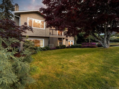 3298 Cook St, Chemainus, BC 