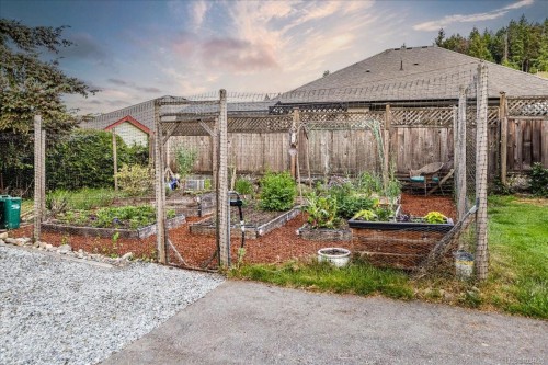 3298 Cook St, Chemainus, BC 