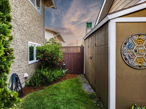 3298 Cook St, Chemainus, BC 
