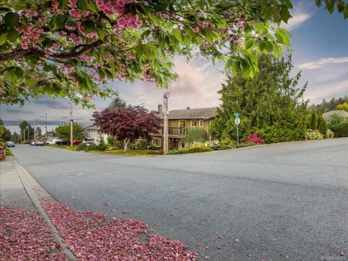3298 Cook St, Chemainus, BC 