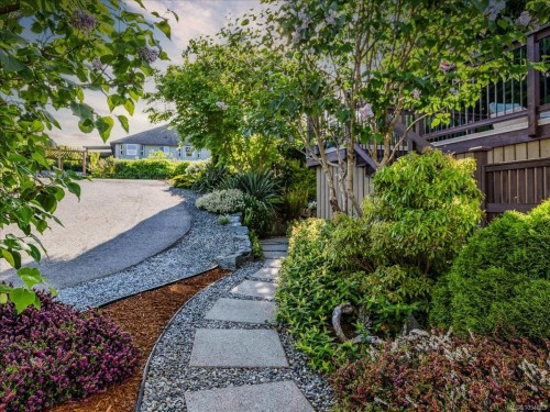 3298 Cook St, Chemainus, BC 