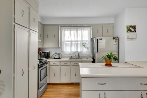 Kitchen - 1239 6E Rue, Saint-Jérôme, QC - Indoor Photo Showing Kitchen With Double Sink