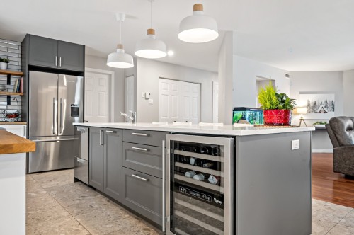 Kitchen - 79 Ch. De La Baie, Mont-Blanc, QC - Indoor Photo Showing Kitchen With Upgraded Kitchen