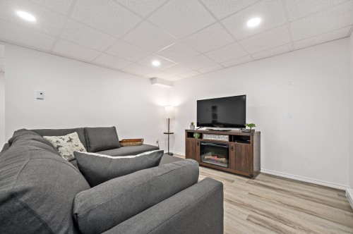 Family Room - 79 Ch. De La Baie, Mont-Blanc, QC - Indoor