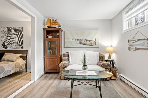 Dwelling - 79 Ch. De La Baie, Mont-Blanc, QC - Indoor Photo Showing Living Room