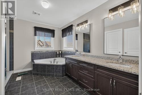 3 Hardcastle Place, Cambridge, ON - Indoor Photo Showing Bathroom