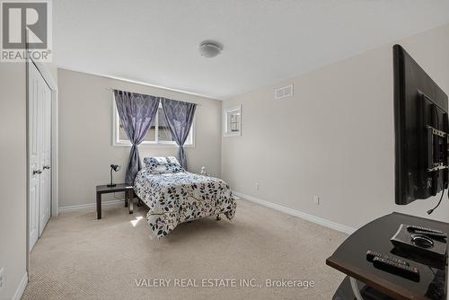 3 Hardcastle Place, Cambridge, ON - Indoor Photo Showing Bedroom