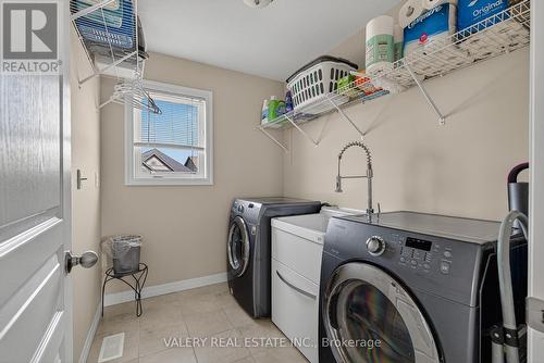 3 Hardcastle Place, Cambridge, ON - Indoor Photo Showing Laundry Room